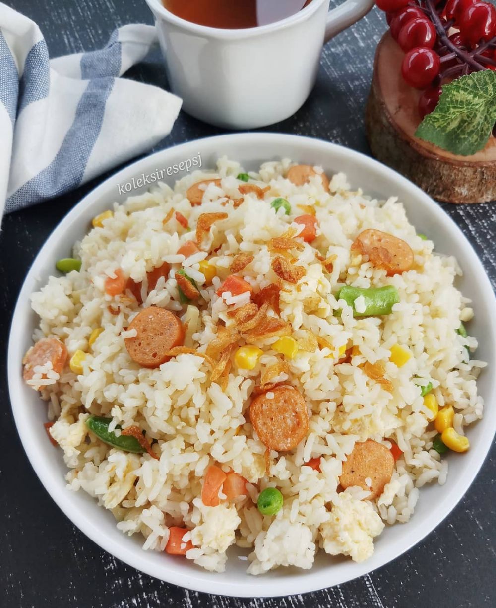 30 Resep nasi goreng putih, enak dan praktis buat sarapan