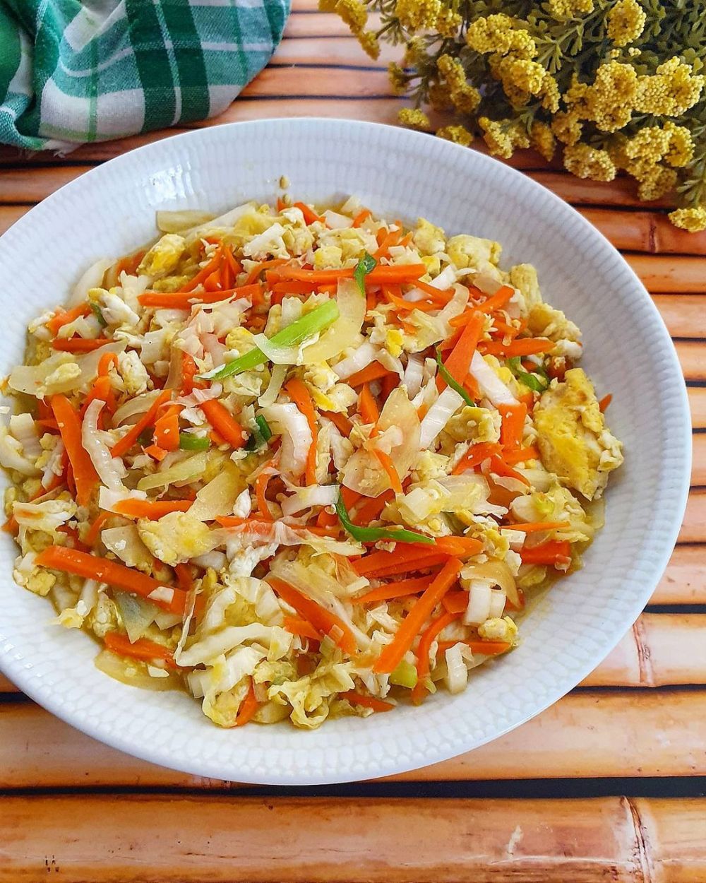 11 Resep sawi putih telur paling lezat, praktis, dan bikin nafsu makan meningkat