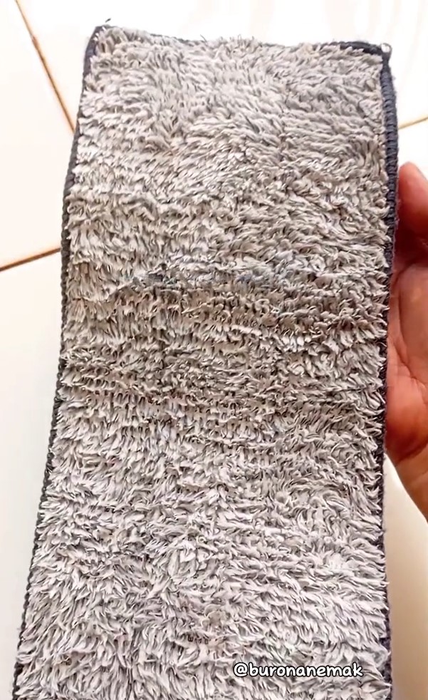 Tanpa direndam semalaman, ini trik mencuci kain pel dekil jadi bersih kesat tambah 1 bahan dapur