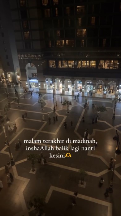 Ira Nandha ibadah di Tanah Suci © Instagram