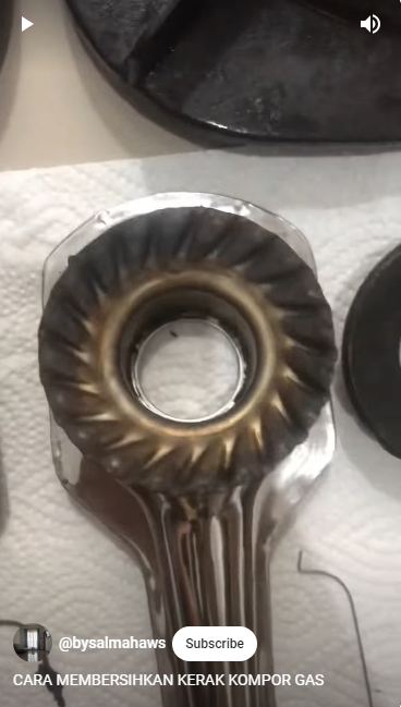 Bukan direndam sitrun, ini trik hilangkan kerak hitam di corong burner kompor cuma pakai 2 bahan dapur