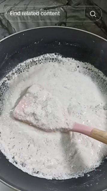 Bukan direbus bareng daun pisang, ini trik atasi santan pecah dengan bantuan 1 alat dapur