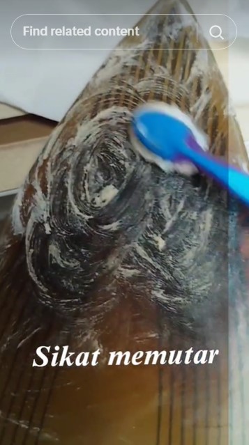 Bukan dicuci dengan air, ini cara bersihkan kerak gosong di setrika cukup tambah 1 bahan dapur