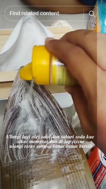 Bukan dicuci dengan air, ini cara bersihkan kerak gosong di setrika cukup tambah 1 bahan dapur