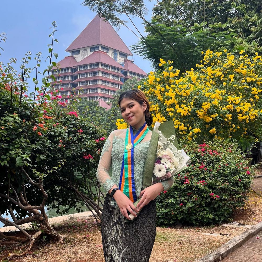 yovania mantan pasien rsj wisuda © Instagram