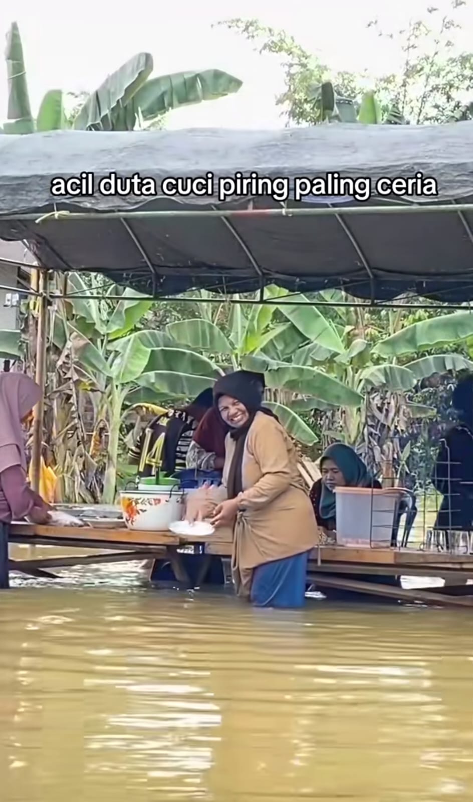 nikahan banjir © TikTok