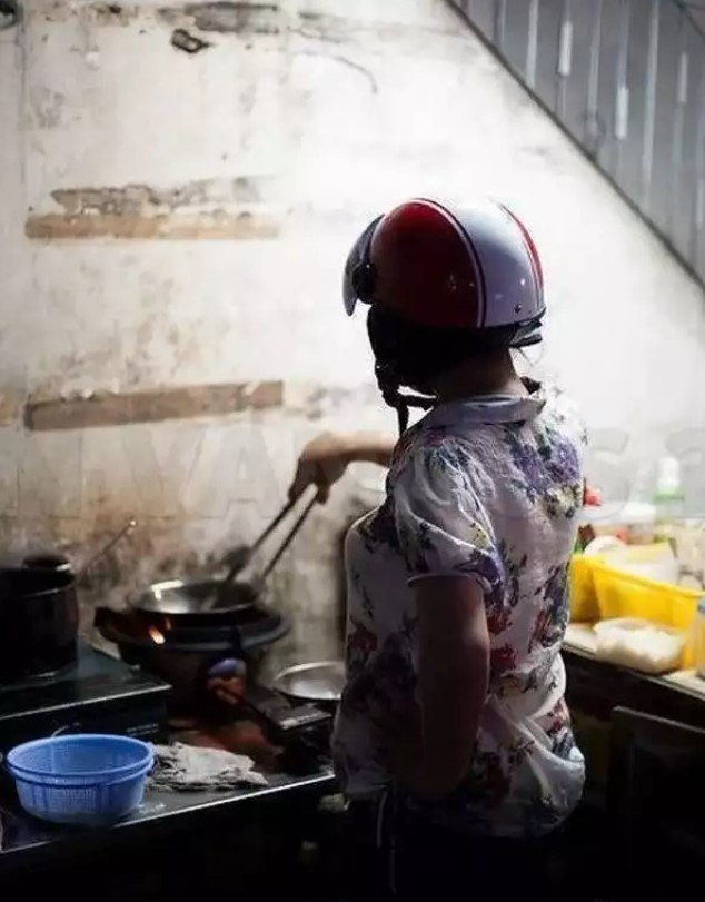 kelakuan nyeleneh ibu masak Berbagai sumber kelakuan nyeleneh ibu masak Berbagai sumber