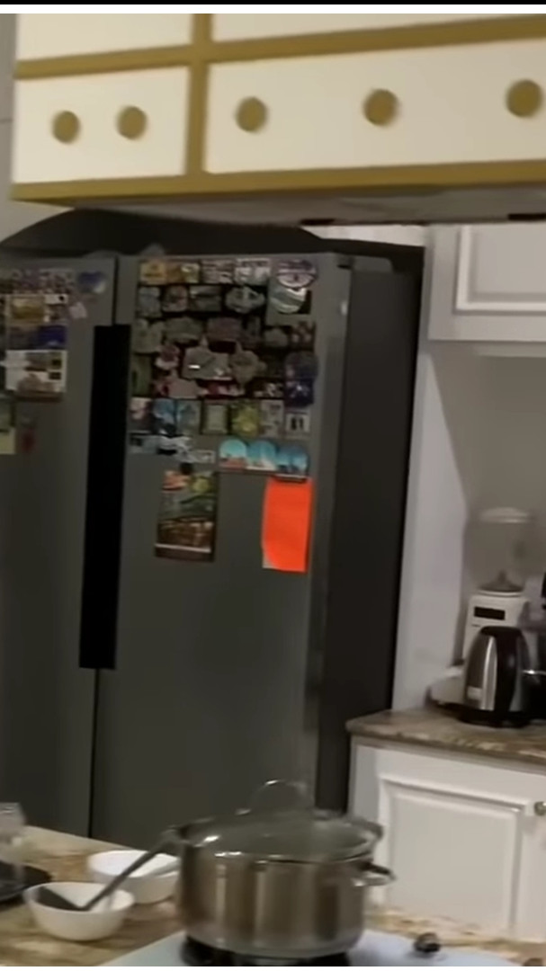 Rumah gedong Iis Dahlia cicilannya Rp 250 juta/bulan, 9 potret dapur kotornya ini tampilannya mewah