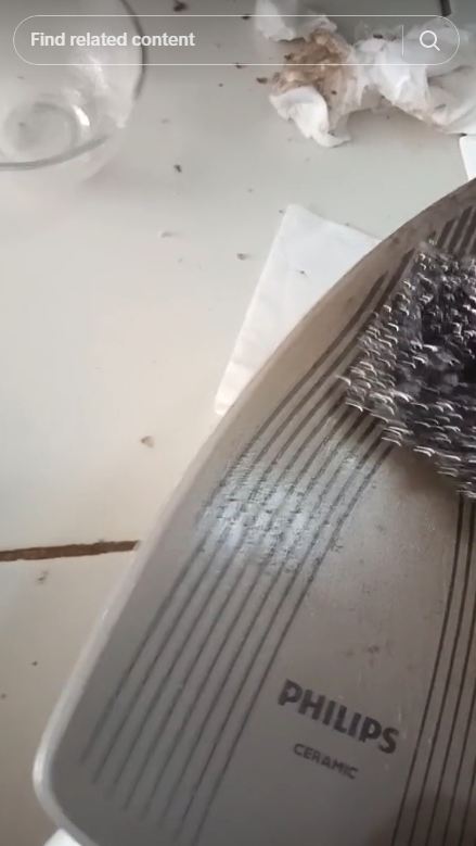Tanpa dioles pasta gigi dan garam, ini cara bersihkan noda lengket di setrika cuma pakai 1 bahan dapur