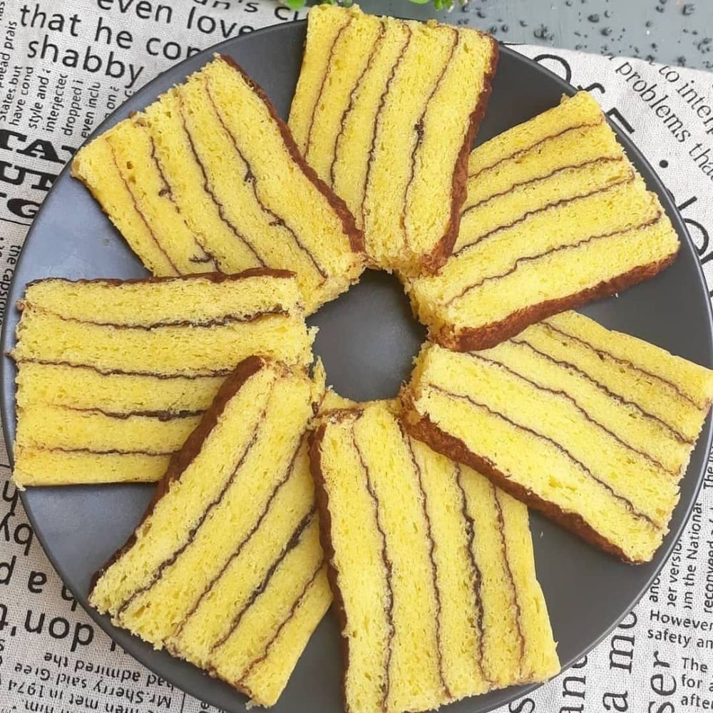 21 Resep kue lapis paling enak dan mudah dibuat