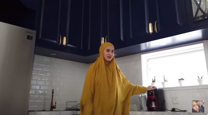 potret dapur mewah kartika putri © YouTube