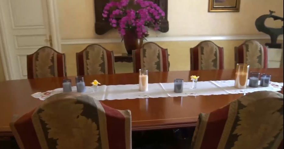 potret rumah mewah nia ramadhani © YouTube potret rumah mewah nia ramadhani © YouTube