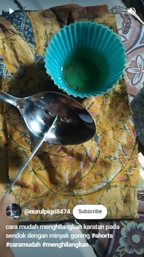 Tak perlu direndam air panas, ini trik bersihkan karat pada sendok cuma pakai 1 bahan dapur