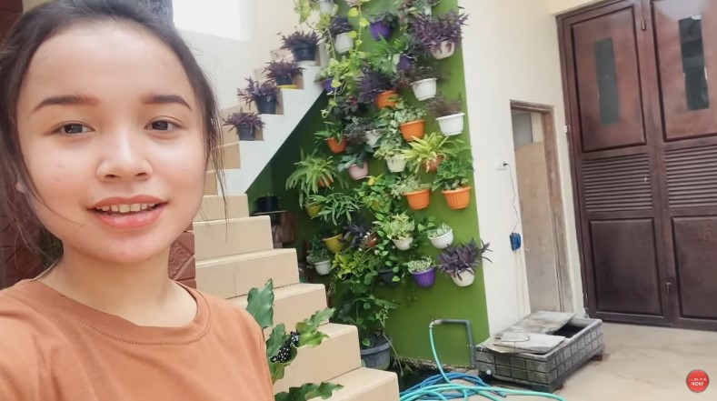 Tasya Rosmala rumah mepet sawah © berbagai sumber