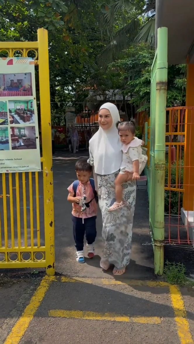 potret terbaru irish bella jualan daster © instagram