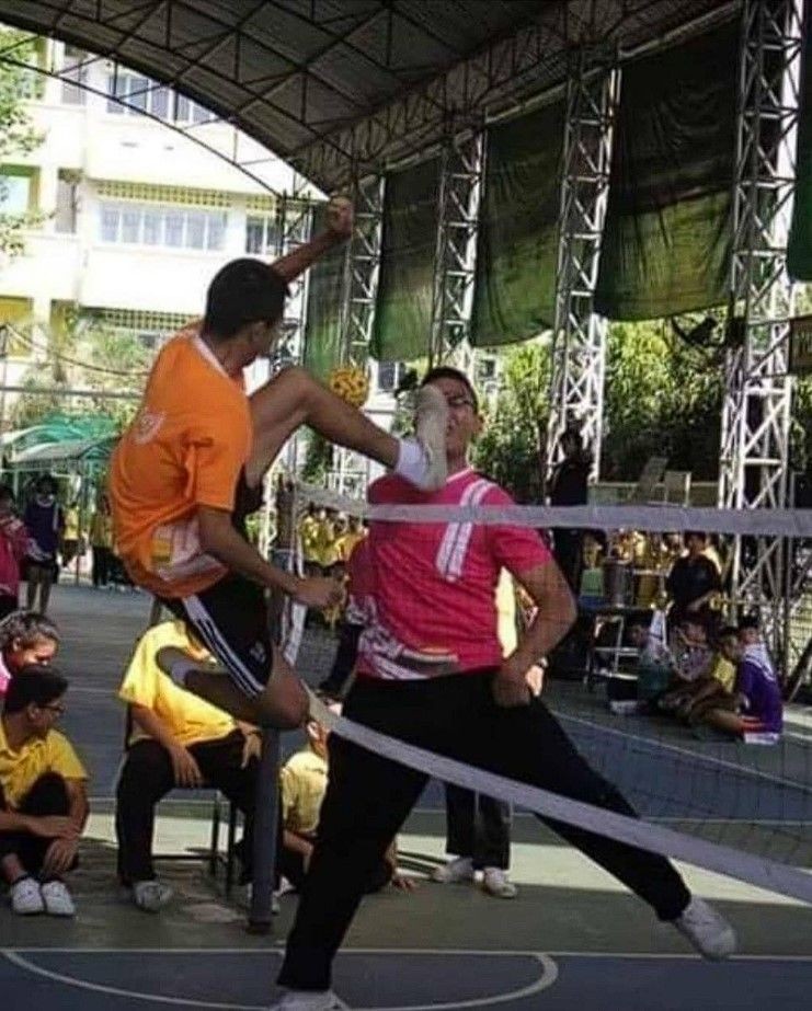 Orang nyeleneh olahraga Berbagai sumber Orang nyeleneh olahraga Berbagai sumber