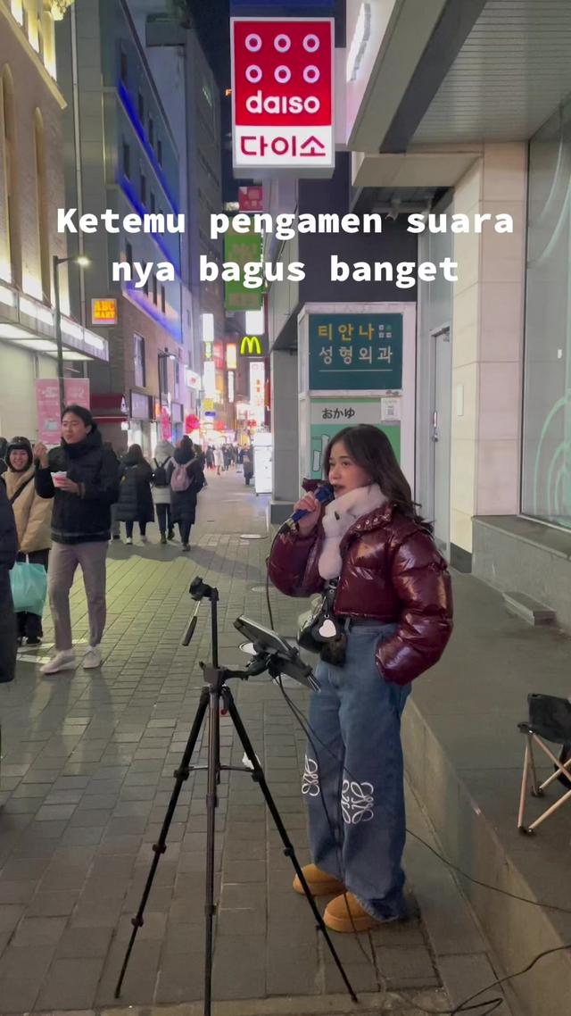 momen brisia jodie ngamen di jalanan seoul © TikTok momen brisia jodie ngamen di jalanan seoul © TikTok