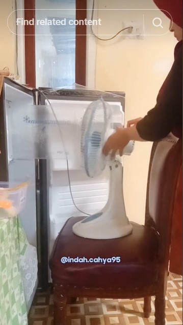 Cepat hanya butuh 30 menit, ini trik bersihkan bunga es freezer kulkas tanpa disiram air hangat