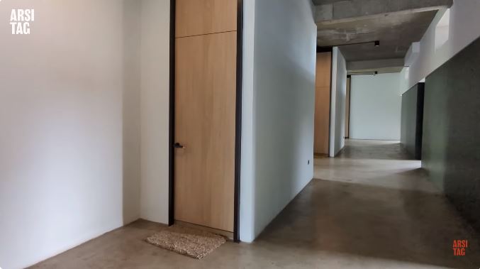 rumah dr. tompi luas bak lapangan futsal © YouTube