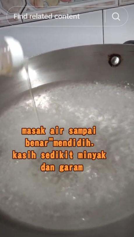 Tak perlu direndam air cuka, begini cara merebus terong agar warnanya tetap ungu cantik dan tak hitam