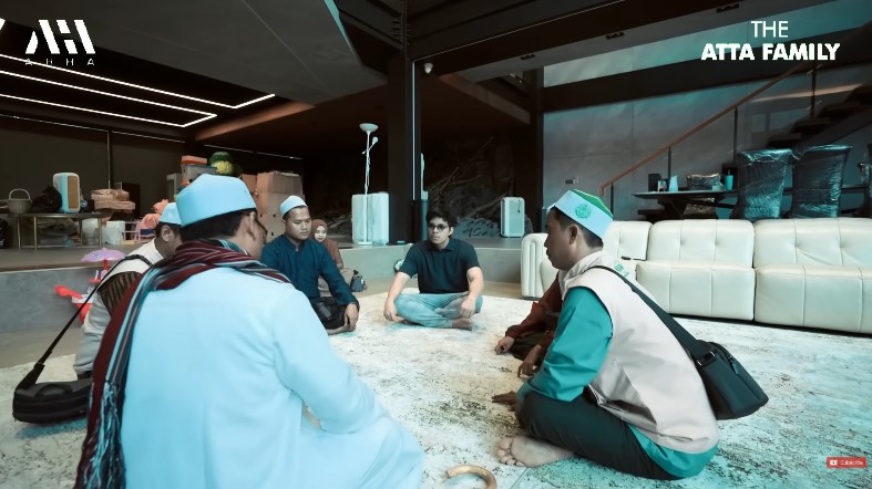 Atta Halilintar ruqyah rumah barunya © YouTube