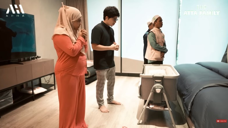 Atta Halilintar ruqyah rumah barunya © YouTube Atta Halilintar ruqyah rumah barunya © YouTube