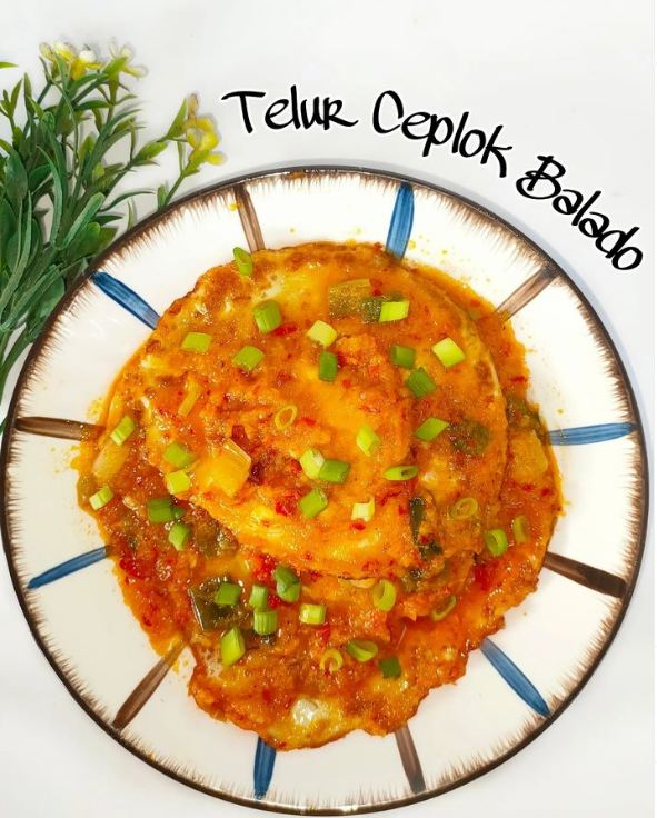 13 Resep olahan telur ceplok aneka bumbu, sedap, enak, kaya rasa, dan mudah dibuat