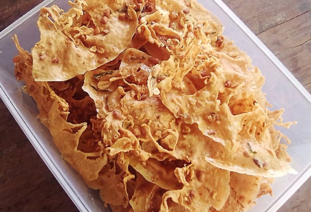 31 Cara membuat peyek kacang, enak, gurih, dan bikin nagih
