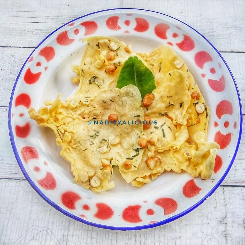 31 Cara membuat peyek kacang, enak, gurih, dan bikin nagih