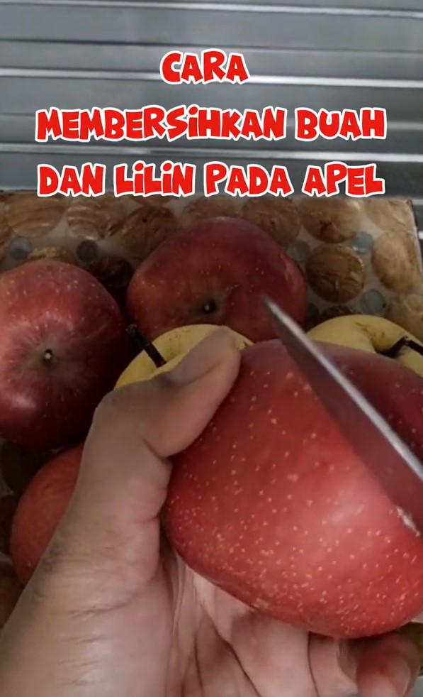 Tak hanya direndam air hangat, ini trik hilangkan lilin di kulit buah apel dan pir pakai 3 bahan dapur