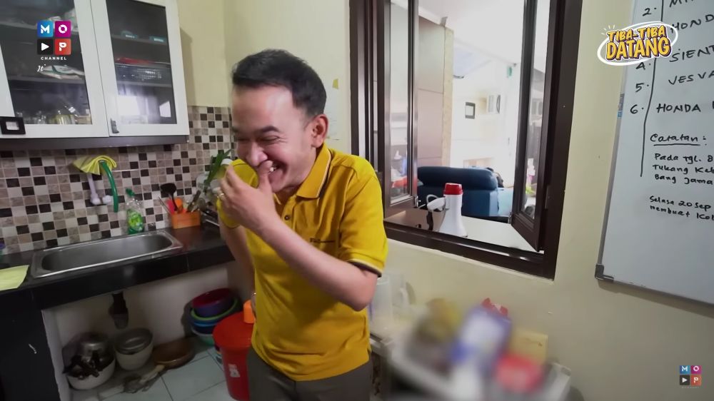 dapur kotor ayu ting ting penuh perkakas © 2024 brilio.net