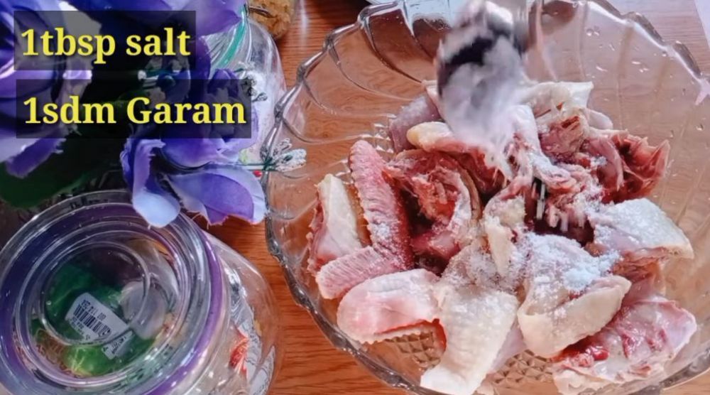 Hemat gas, ini cara cepat mengempukkan ayam kampung agar daging lumer dan tak amis meski tanpa presto