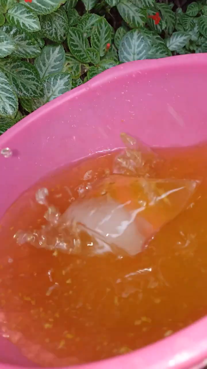 Tanpa perlu direbus, ini trik goreng singkong agar merekah dan renyah mengandalkan 1 bahan minuman