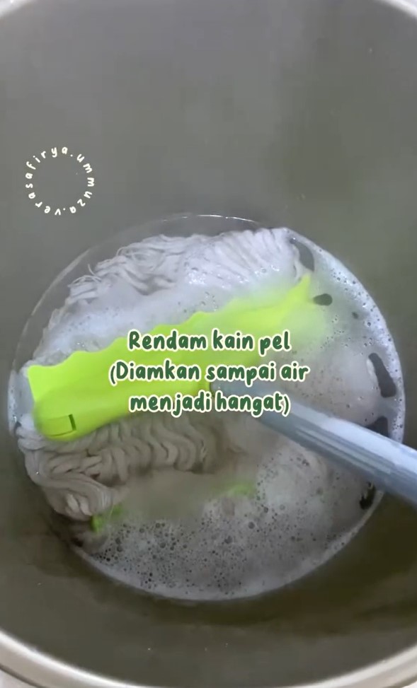 Trik mencuci kain pel agar kesat dan bersih lagi, cukup tambah 2 bahan dapur