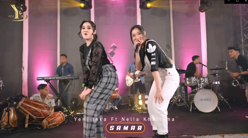 Nella Kharisma duet bareng Yeni Inka © berbagai sumber