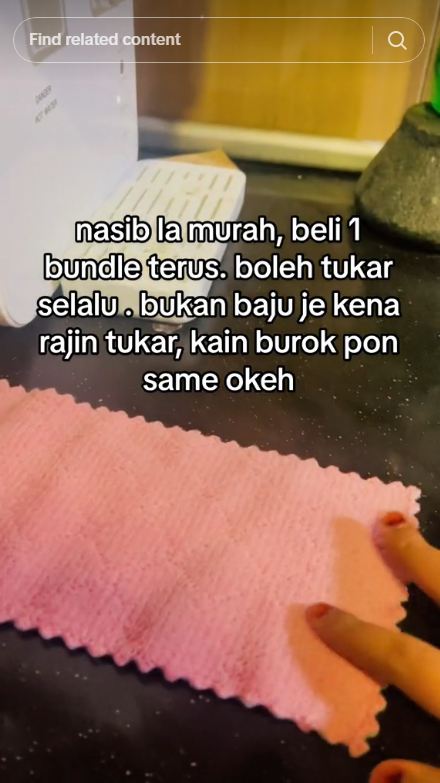 Tak perlu direndam detergen, ini trik cuci lap dapur berminyak dan penuh noda agar bersih kesat lagi