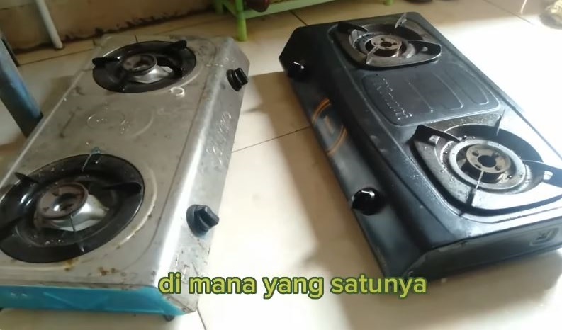 Tanpa direndam air panas, ini cara bersihkan karat dan kerak di kompor cuma pakai 2 bahan sederhana