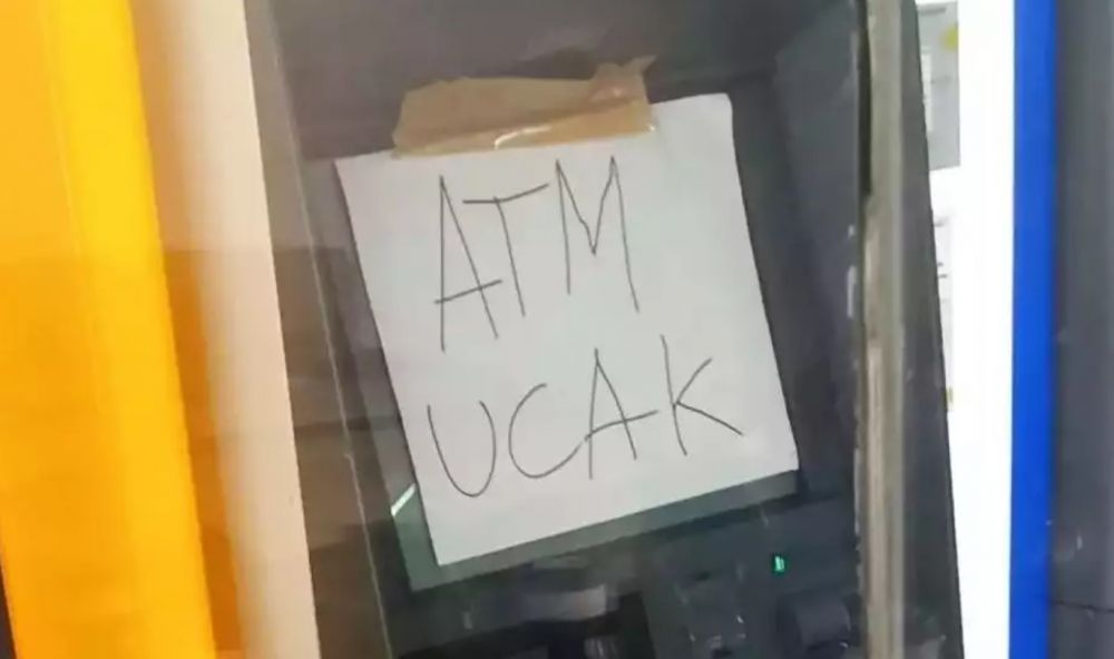 atm bikin senyum kesal Berbagai sumber