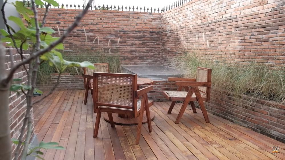 rooftop rumah arya saloka © 2024 brilio.net