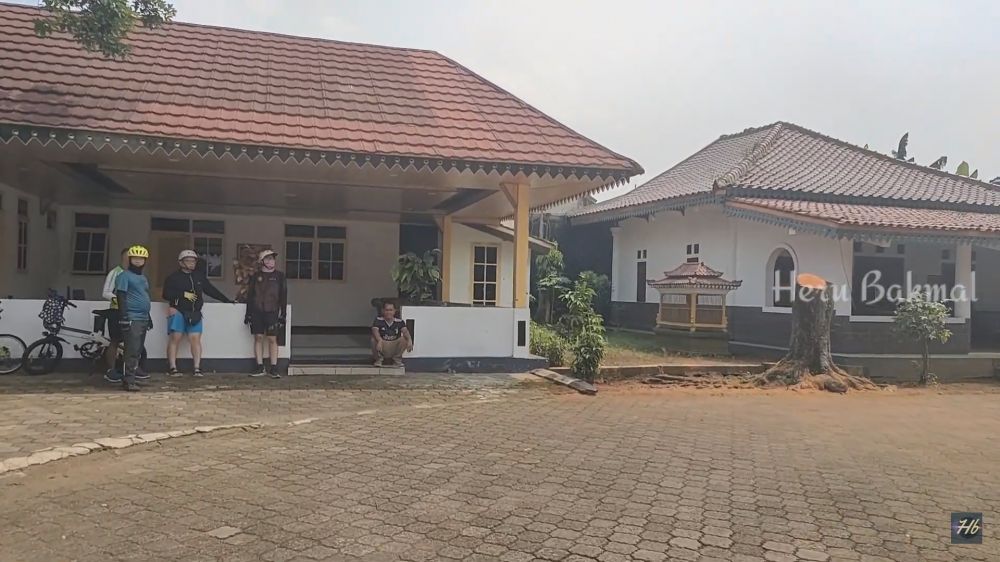 rumah mandra si doel anak sekolahan © 2024 brilio.net rumah mandra si doel anak sekolahan © 2024 brilio.net