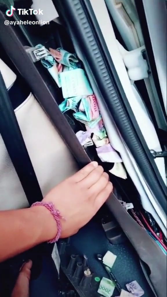 Suami sembunyikan uang © TikTok