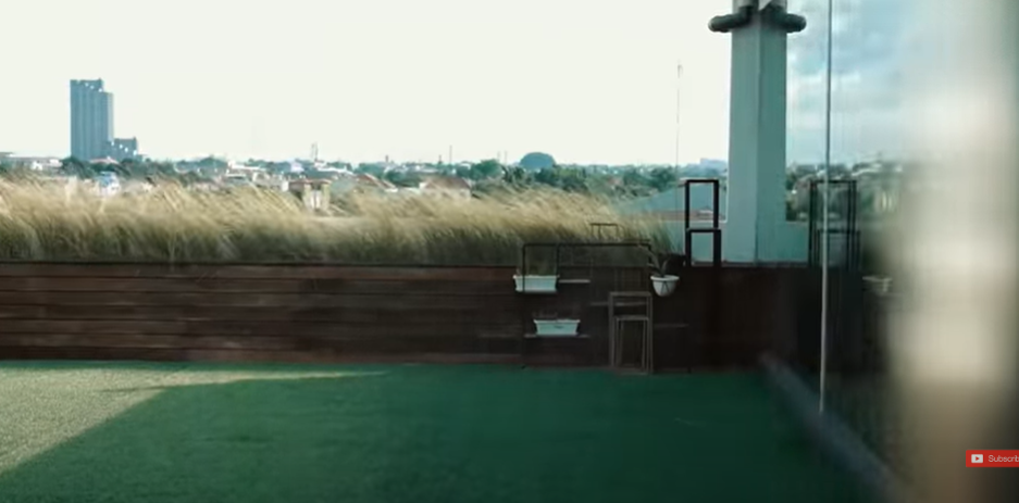 potret rooftop rumah Zaskia Sungkar © 2024 brilio.net potret rooftop rumah Zaskia Sungkar © 2024 brilio.net