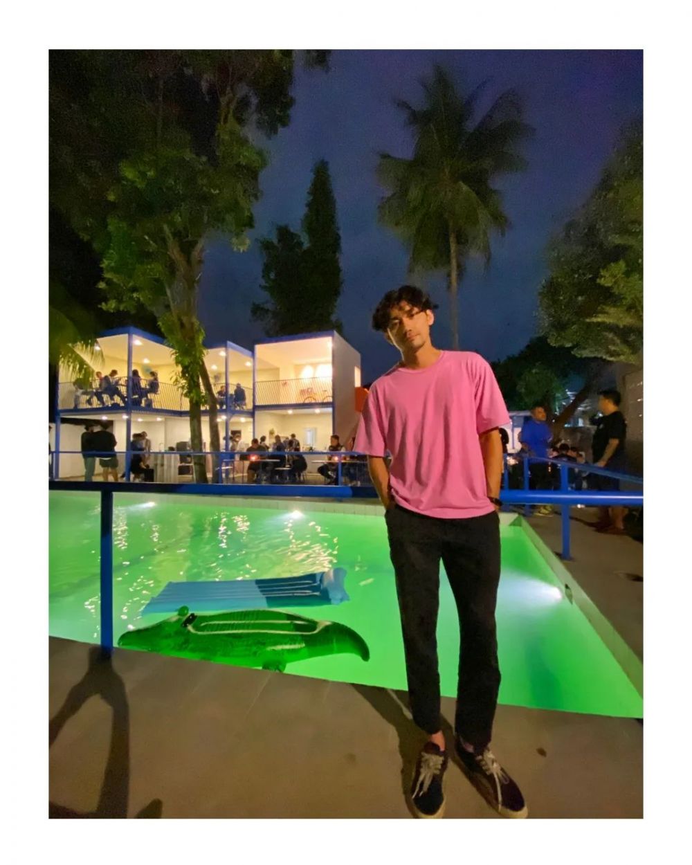 Rehab bareng, Revaldo saling curhat dengan Ammar Zoni © 2024 brilio.net Rehab bareng, Revaldo saling curhat dengan Ammar Zoni © 2024 brilio.net