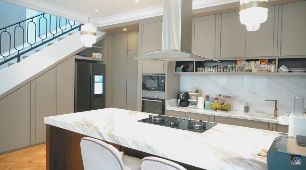 dapur di rumah mewah shireen sungkar minim perabotan © berbagai sumber