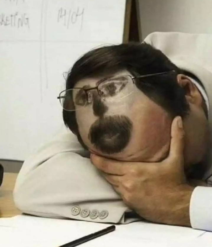 Model rambut nggak punya teman Berbagai sumber