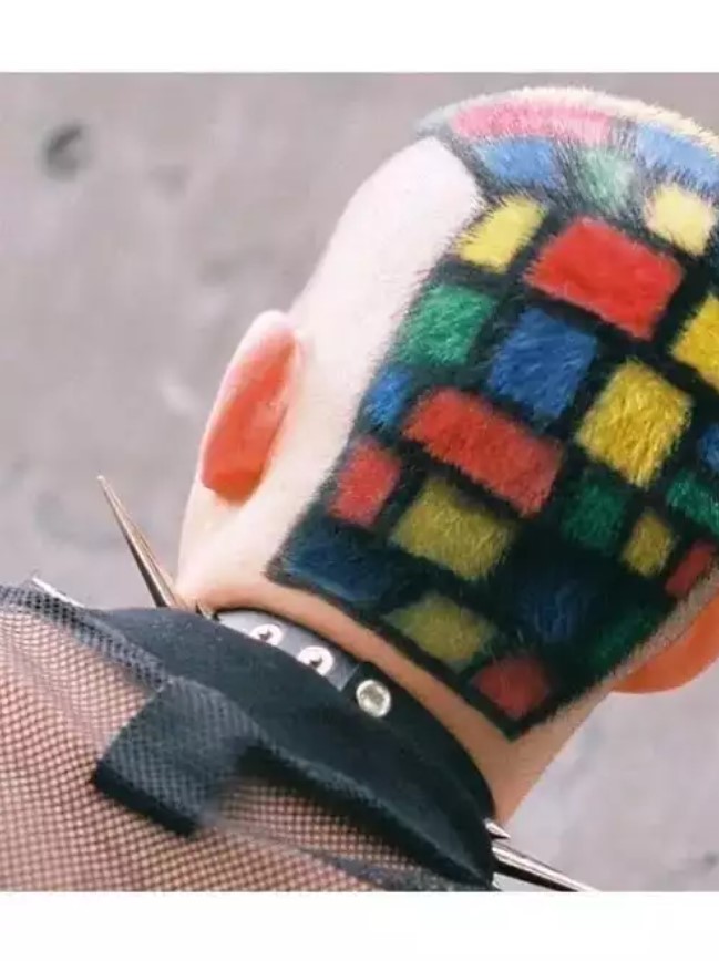 Model rambut nggak punya teman Berbagai sumber