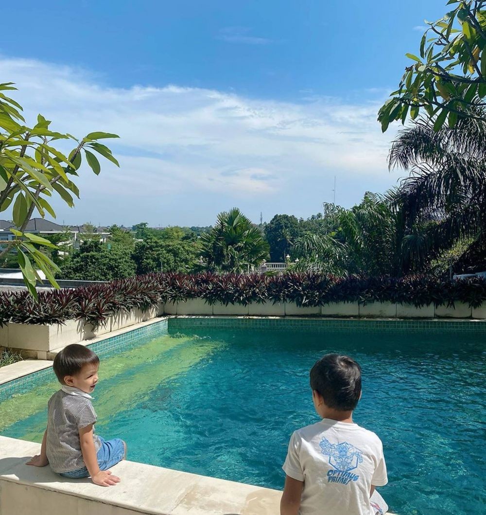 rooftop Titi Kamal viewnya bak resort © Instagram rooftop Titi Kamal viewnya bak resort © Instagram