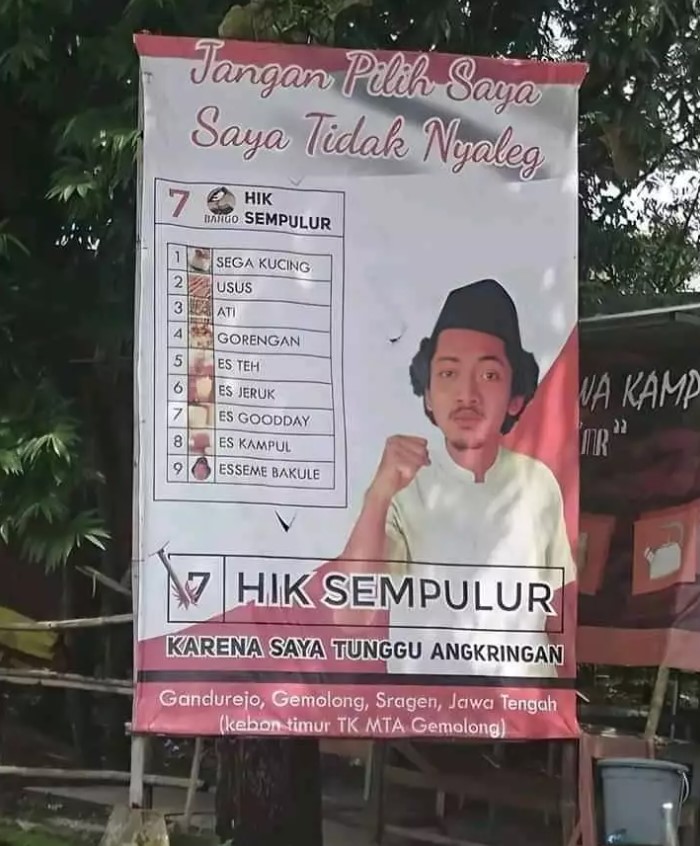 Spanduk warung mirip baliho caleg Berbagai sumber