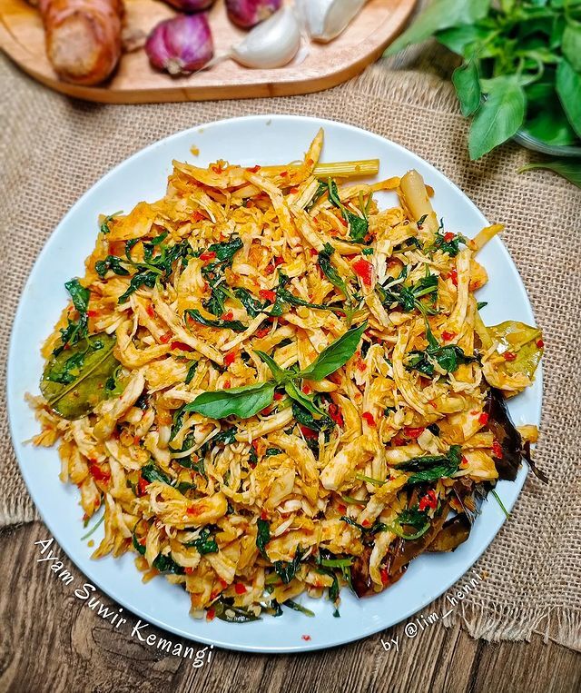 15 Resep olahan ayam suwir ala rumahan, nikmat, bikin nagih, dan mudah ditiru