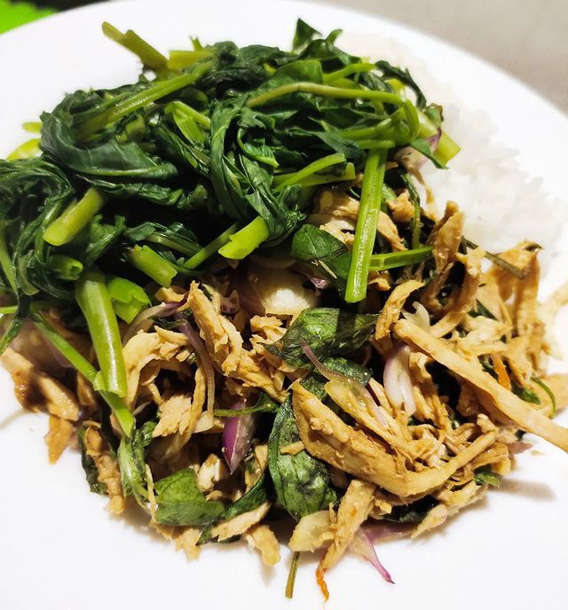 15 Resep olahan ayam suwir ala rumahan, nikmat, bikin nagih, dan mudah ditiru